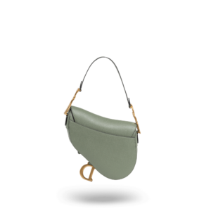 Eine grüne Handtasche mit goldener Hardware der Marke Dior.